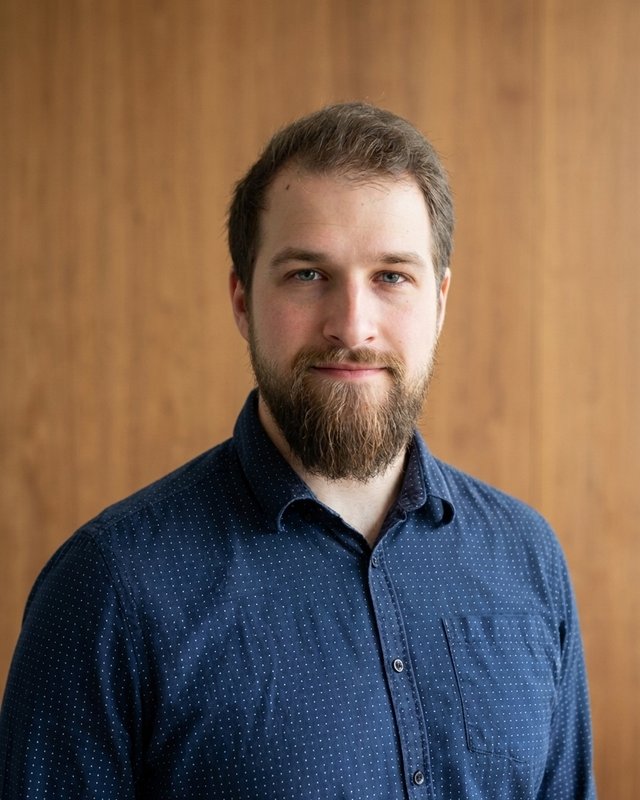 Filip Tkáč – lektor AI kurzů a digitalizace organizací